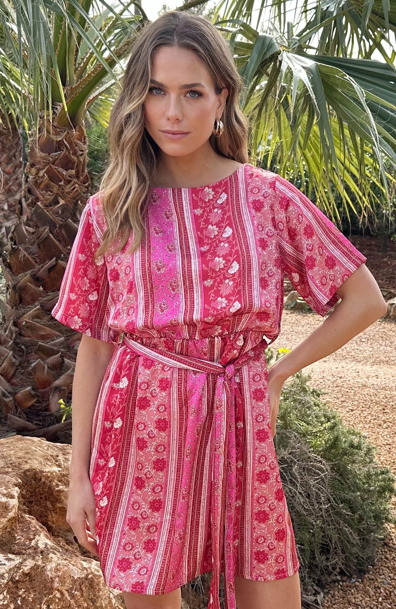 Wijde Hals Relaxed Fit Satin Jurk Print Rood – alle jurkjes — foto 6