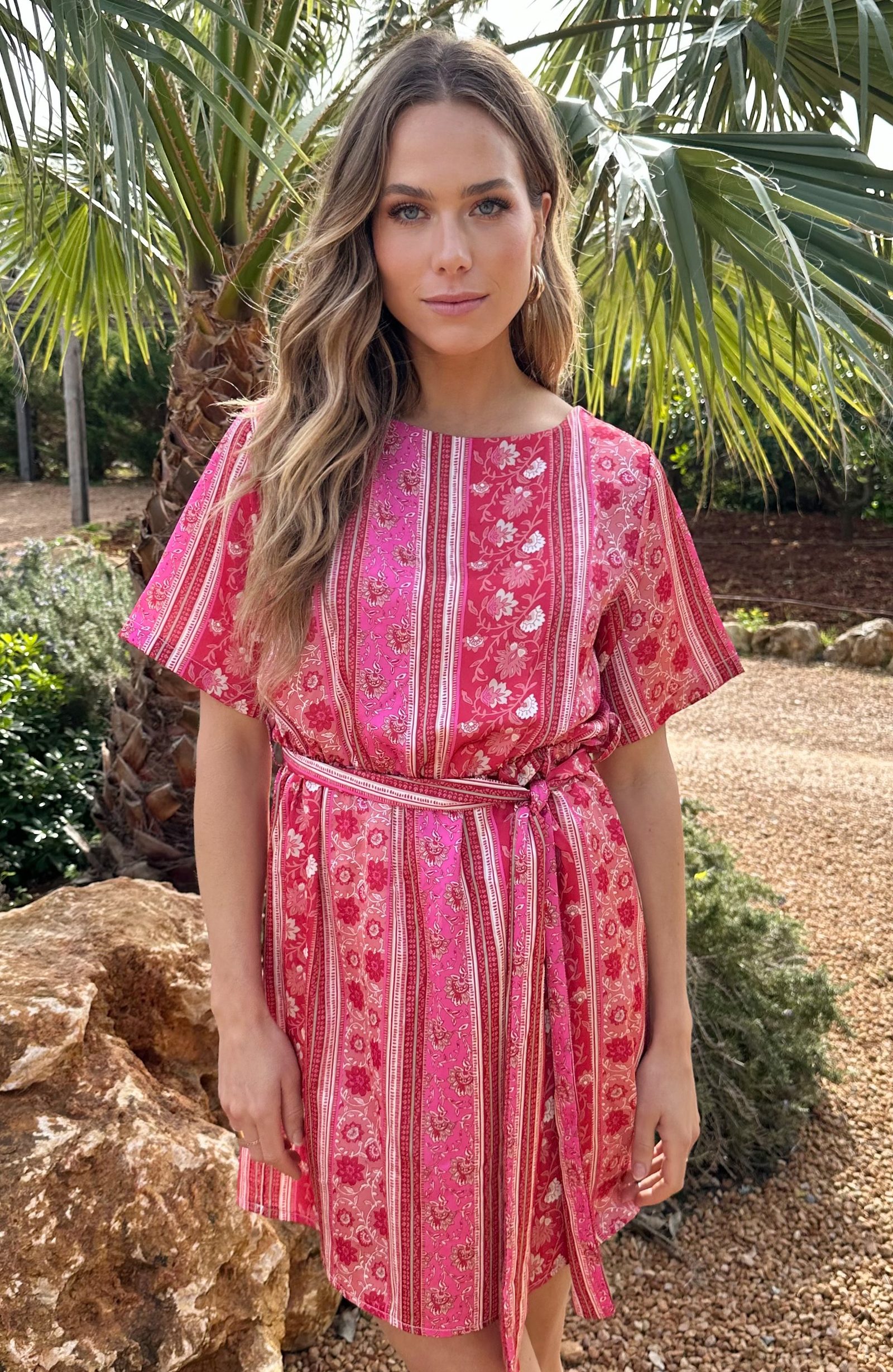 Wijde Hals Relaxed Fit Satin Jurk Print Rood – alle jurkjes — foto 7