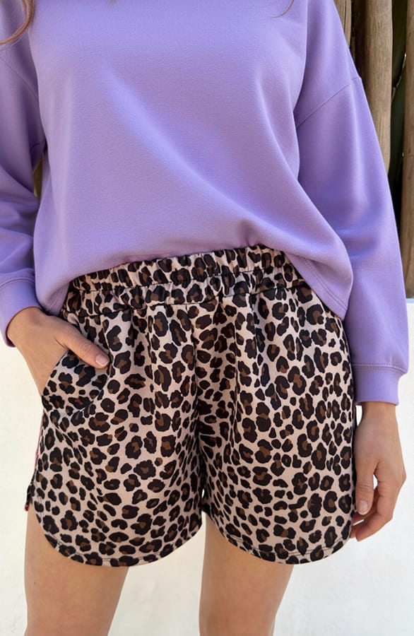 Leopard Short Met Bies Lila – shorts — foto 2