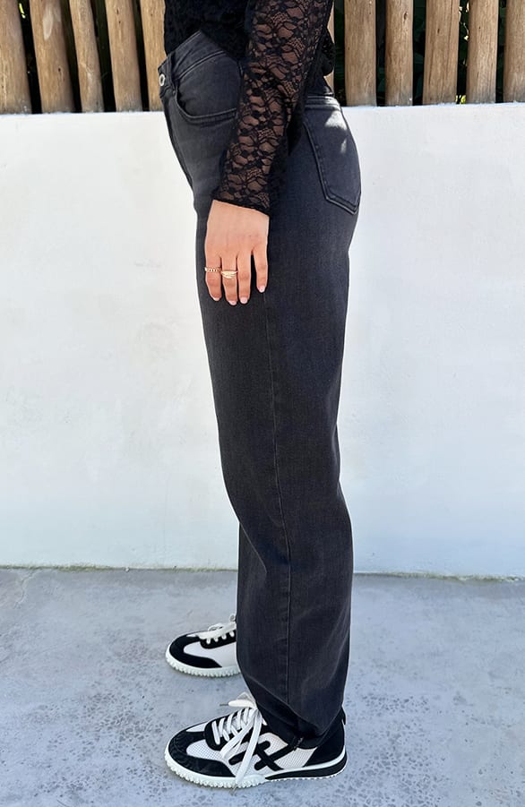 Mid Rise Barrel Jeans Washed Black — foto 5