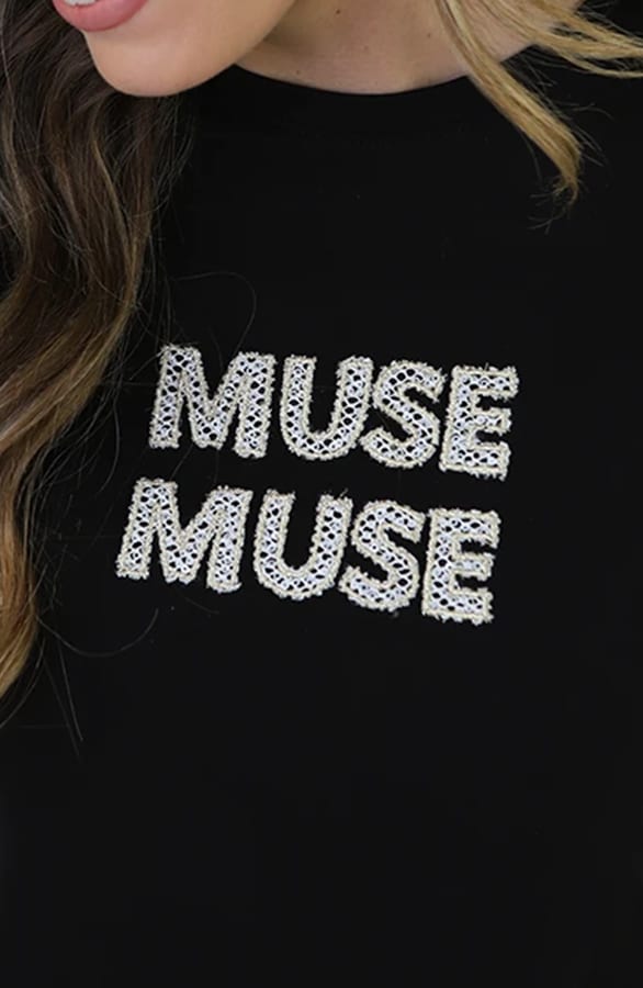 Muse Graphic Tee Zwart – shirts & tops — foto 4