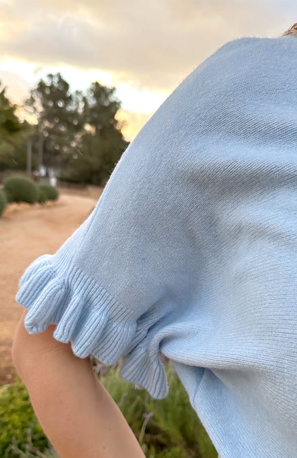 Ruffle Knit Trui Baby Blue – truien — foto 4