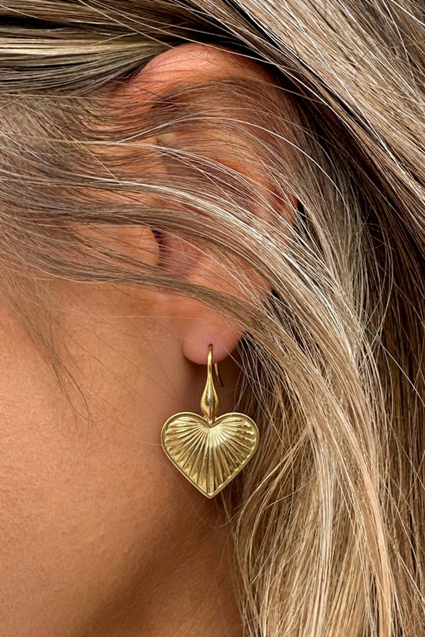 Stainless Steel Ribbed Heart Earrings – accessoires — foto 2