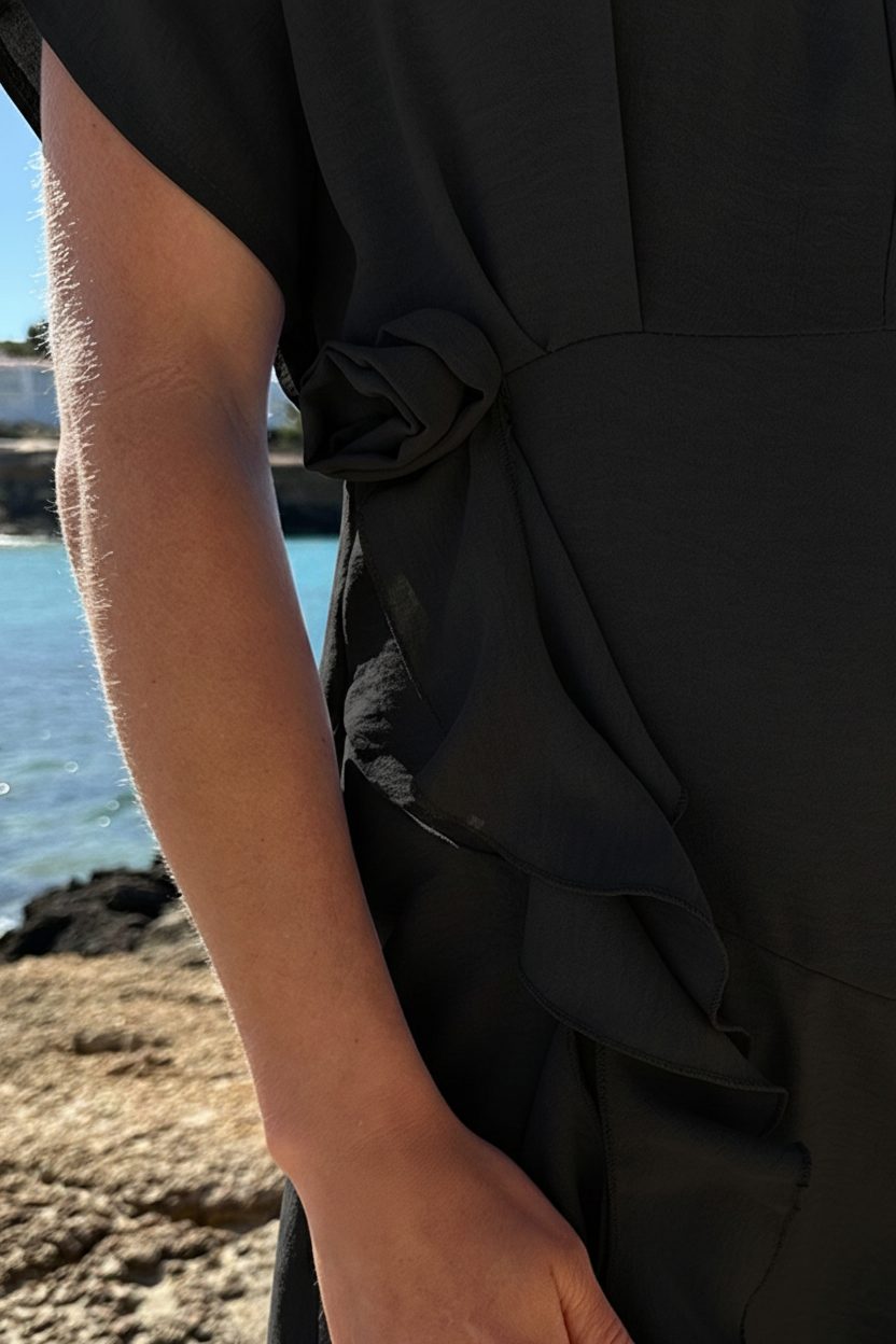 V-Neck Rose Dress Zwart – alle jurkjes — foto 4