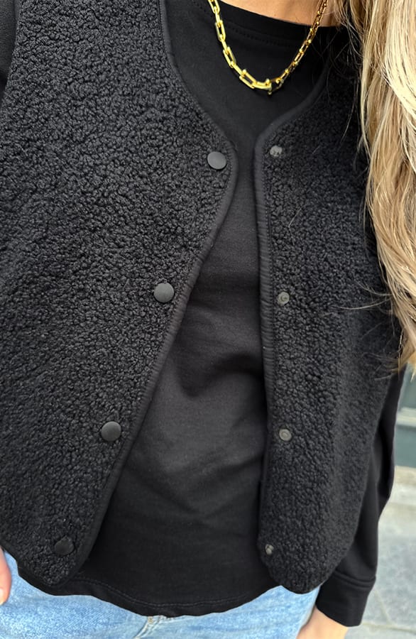 Knitted Teddy Gilet Zwart – gilets — foto 4