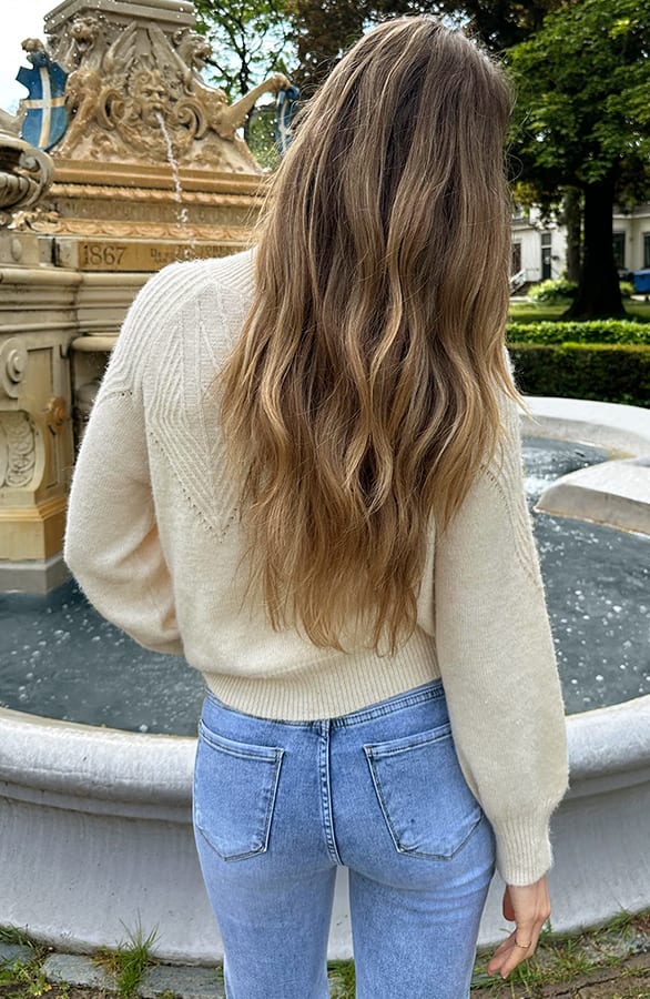 Zacht Gebreide Comfy Trui Met Col Victoria Beige – truien — foto 3