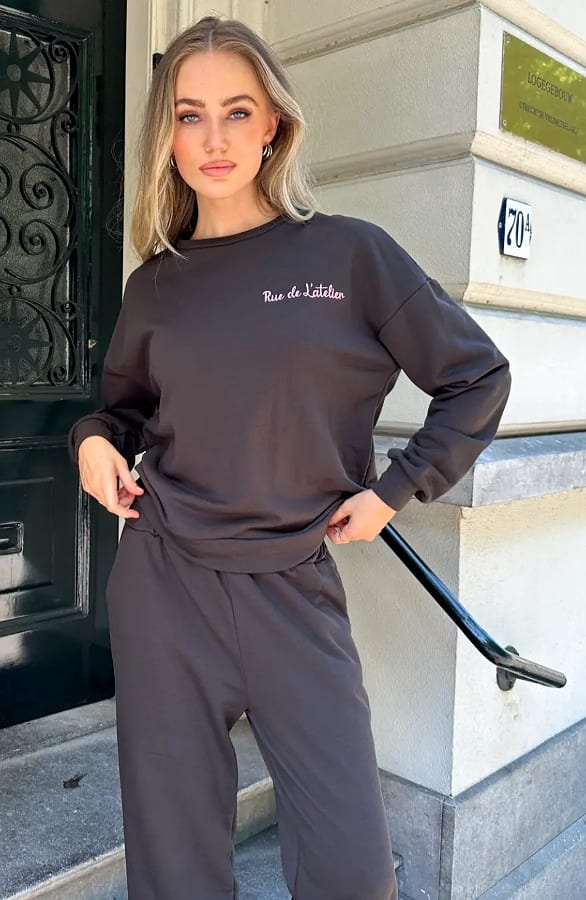 Comfy Oversized Sweater Atelier Choco – truien — foto 5