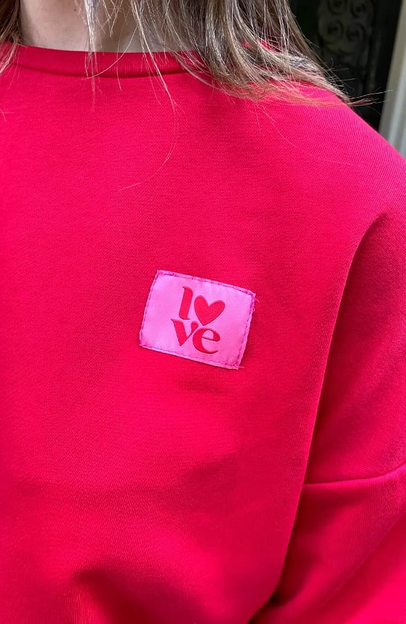 Comfy Oversized Sweater Love Patch Rood – truien — foto 6