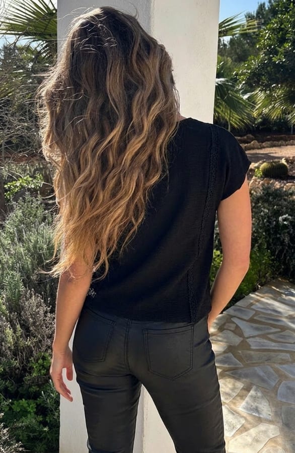 Detailed V-Hals Top Rosie Zwart – shirts & tops — foto 4