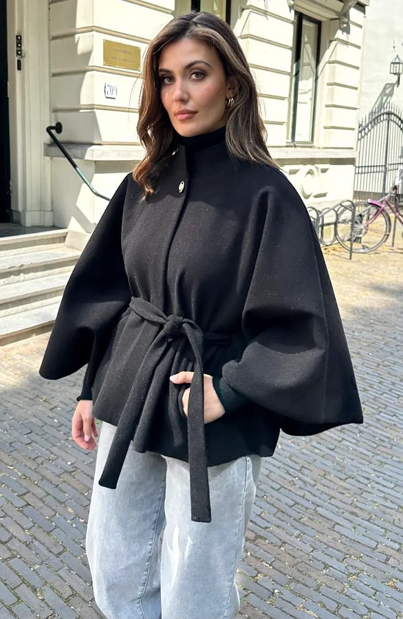 Essential Jacket Met Cape Zwart – jassen — foto 2