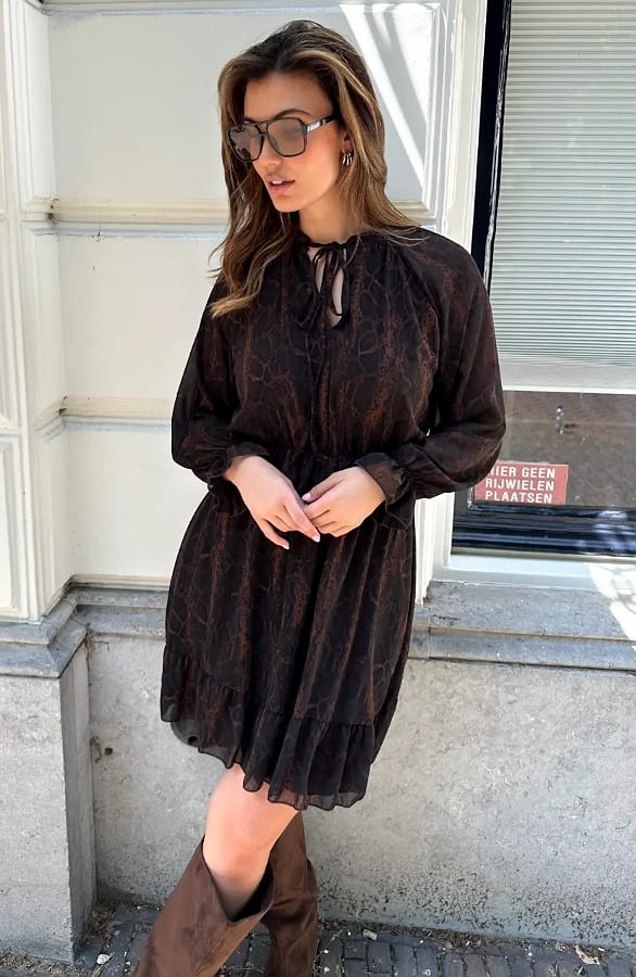 Laagjes Jurk Snake Print Choco – alle jurkjes — foto 6