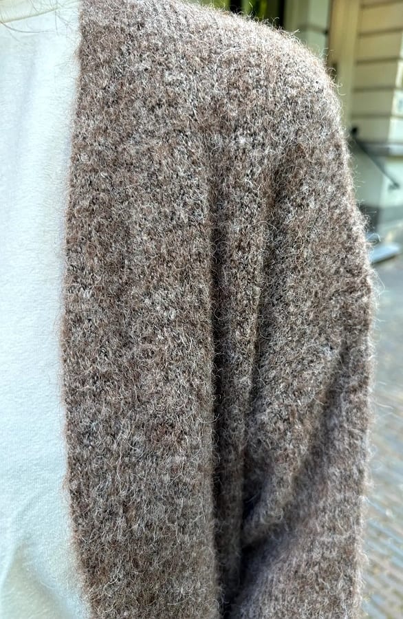 Lang Gebreid Vest Taupe – vesten — foto 8