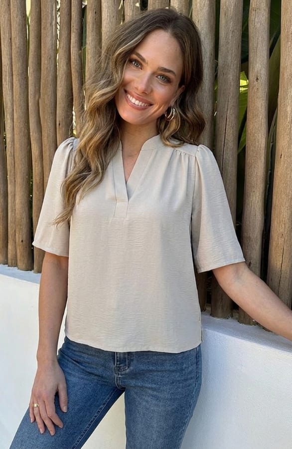 Poppy V-Neck Top Beige – shirts & tops