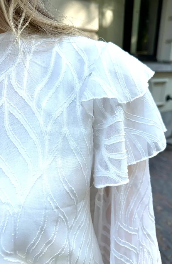 Premium Ruffle Blouse Ecru – kleding — foto 6
