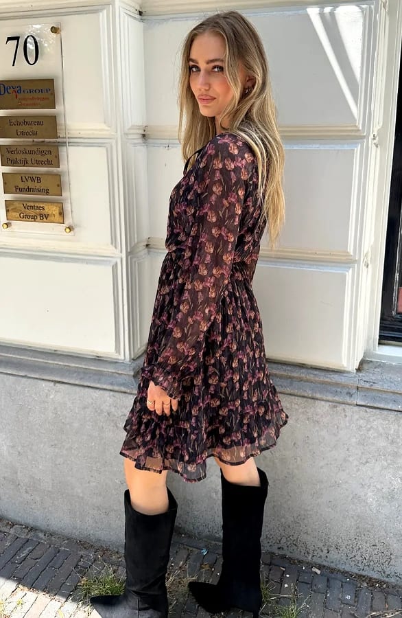 Ruches Flower Jurk Zwart – alle jurkjes — foto 3