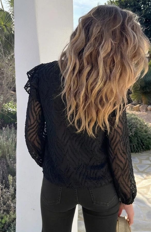 Premium Ruffle Blouse Zwart – kleding — foto 4