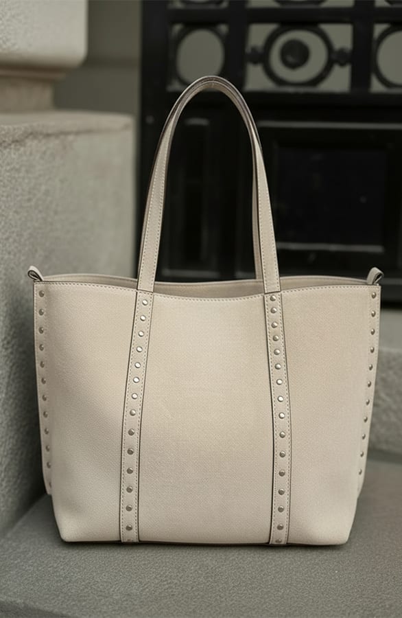 Studded Shopper Bag Beige – accessoires — foto 3