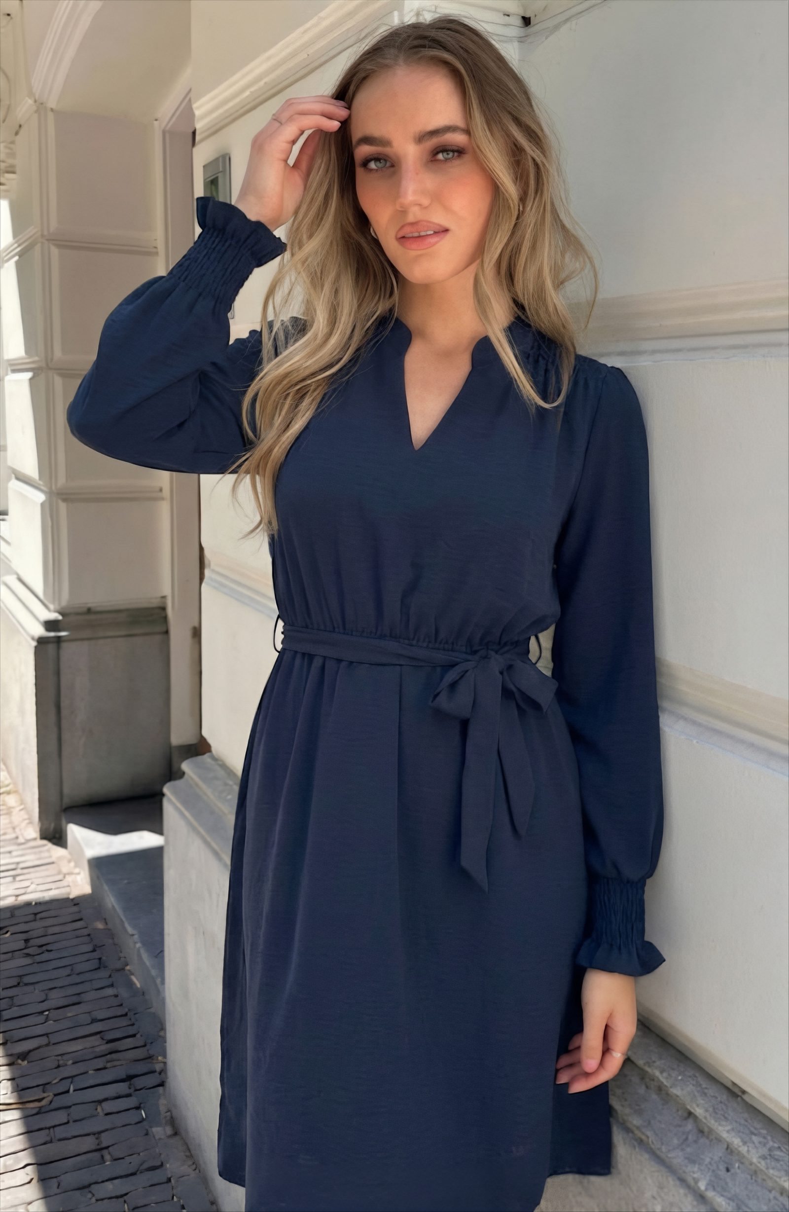 Smocked Shoulder Dress Navy – alle jurkjes — foto 3