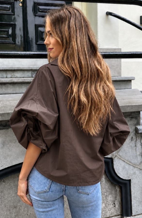 Oversized Puff Sleeve Blouse Mila Choco – dameskleding, foto 4