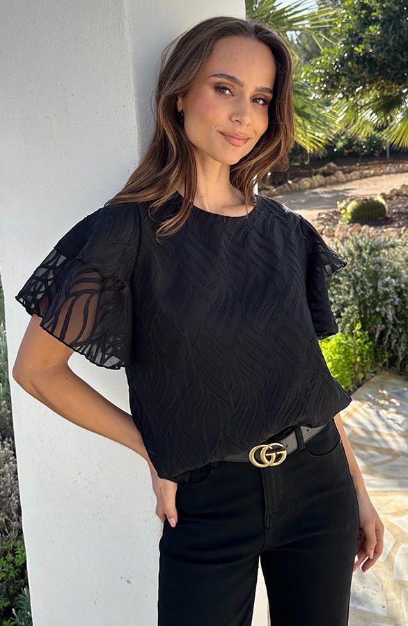 Soft Layers Ruffle Top Black – shirts & tops