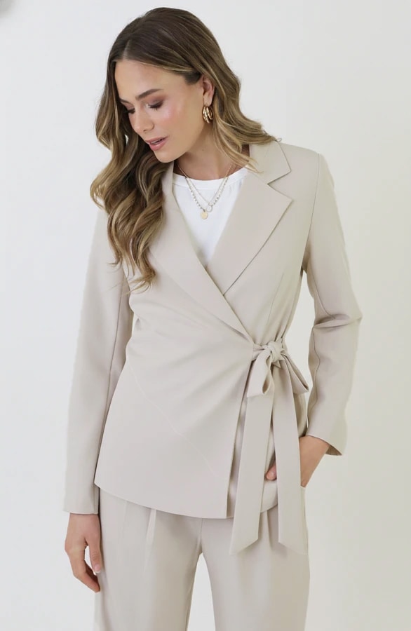 Getailleerde Blazer Met Strik Beige 2.0 – blazers